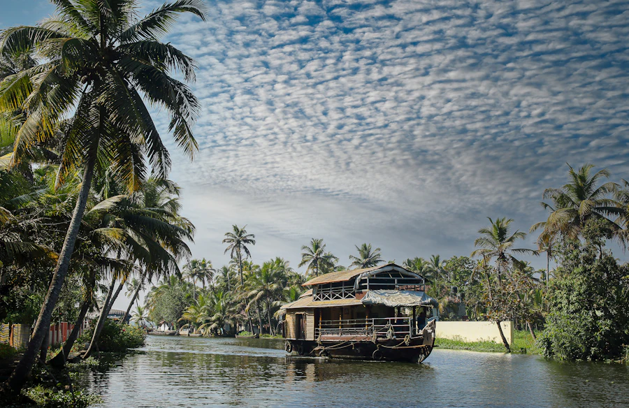 Kerala — Backwaters & greenery